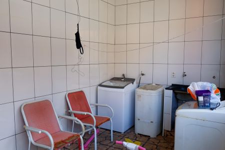 Casa à venda com 50m², 3 quartos e 2 vagasLavanderia