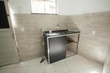 Cozinha de kitnet/studio para alugar com 0 quarto, 30m² em Taquara, Rio de Janeiro