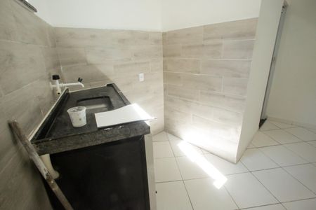Cozinha de kitnet/studio para alugar com 0 quarto, 30m² em Taquara, Rio de Janeiro