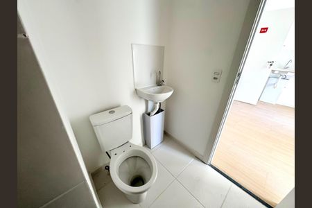Apartamento para alugar com 40m², 2 quartos e sem vaga Apartamento para alugar com 40m², 2 quartos e sem vagaBanheiro