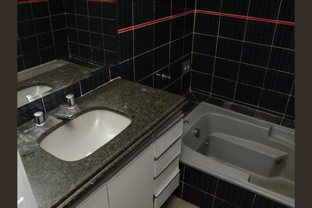 Casa para alugar com 432m², 3 quartos e 3 vagasBanheiro