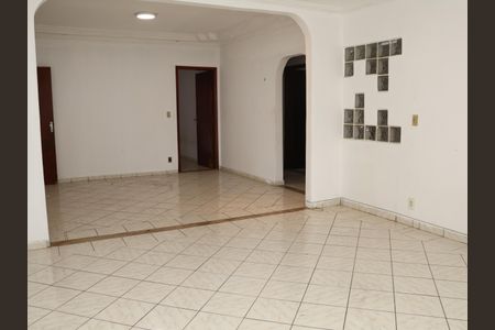 Casa para alugar com 432m², 3 quartos e 3 vagasSala