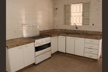 Casa para alugar com 432m², 3 quartos e 3 vagascozinha