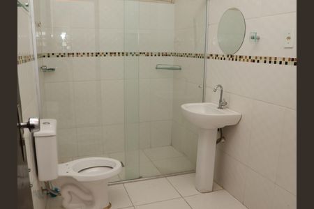 Casa para alugar com 432m², 3 quartos e 3 vagasBanheiro do corredor