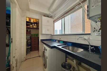 Apartamento à venda com 130m², 3 quartos e 2 vagasÁrea de Serviço