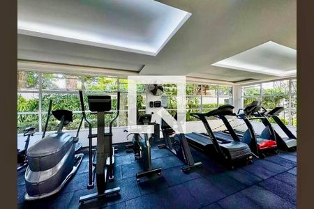 Apartamento à venda com 130m², 3 quartos e 2 vagasAcademia