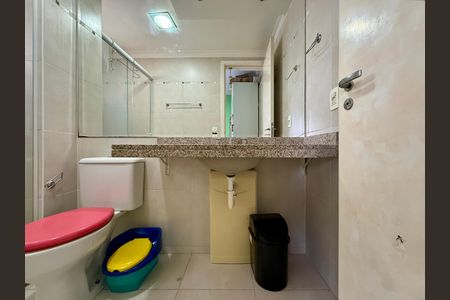 Apartamento à venda com 130m², 3 quartos e 2 vagasBanheiro Suíte 3