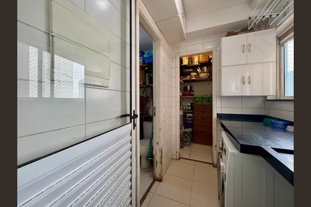 Apartamento à venda com 130m², 3 quartos e 2 vagasÁrea de Serviço