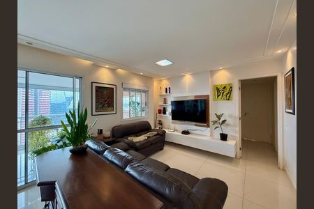 Apartamento à venda com 130m², 3 quartos e 2 vagasSala 