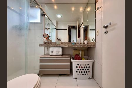 Apartamento à venda com 130m², 3 quartos e 2 vagasBanheiro Suíte 2