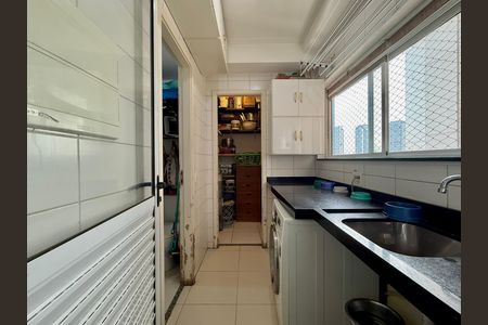 Apartamento à venda com 130m², 3 quartos e 2 vagasÁrea de Serviço