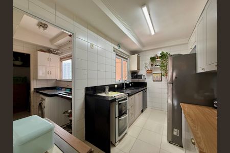Apartamento à venda com 130m², 3 quartos e 2 vagasCozinha