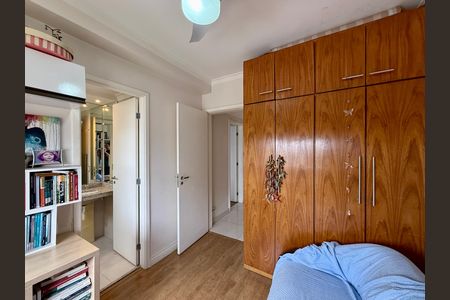 Apartamento à venda com 130m², 3 quartos e 2 vagasSuíte 1