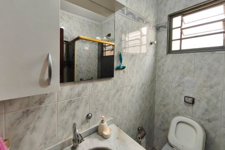 Casa à venda com 248m², 2 quartos e 3 vagas Casa à venda com 248m², 2 quartos e 3 vagasBanheiro