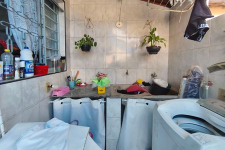 Casa à venda com 248m², 2 quartos e 3 vagas Casa à venda com 248m², 2 quartos e 3 vagasCasa 2 - Área de serviço