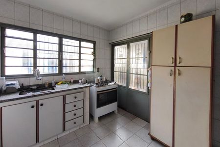 Casa à venda com 248m², 2 quartos e 3 vagas Casa à venda com 248m², 2 quartos e 3 vagasCozinha