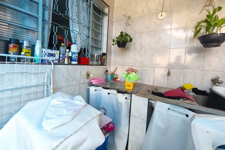 Casa à venda com 248m², 2 quartos e 3 vagas Casa à venda com 248m², 2 quartos e 3 vagasCasa 2 - Área de serviço
