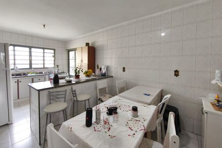 Casa à venda com 248m², 2 quartos e 3 vagas Casa à venda com 248m², 2 quartos e 3 vagasCopa