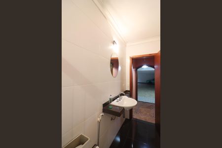 Casa para alugar com 580m², 5 quartos e 10 vagasBanheiro de serviço 2