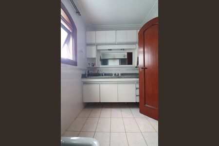 Casa para alugar com 580m², 5 quartos e 10 vagasSuíte 3 Banheiro 