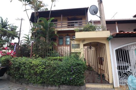 Casa para alugar com 580m², 5 quartos e 10 vagasFachada