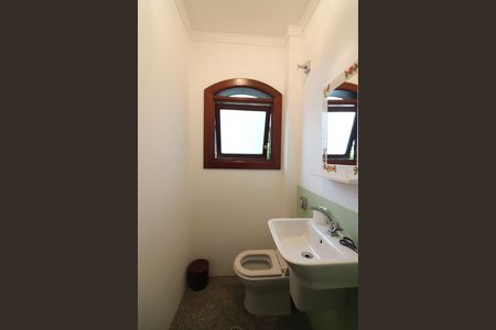 Casa para alugar com 580m², 5 quartos e 10 vagasLavabo