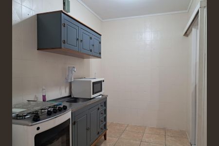 Cozinha de apartamento para alugar com 1 quarto, 40m² em Menino Deus, Porto Alegre
