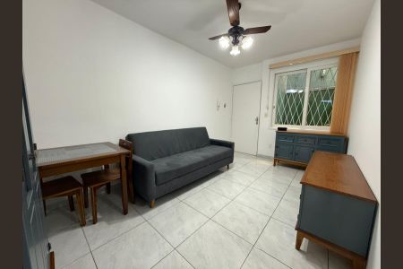 Sala de apartamento para alugar com 1 quarto, 40m² em Menino Deus, Porto Alegre
