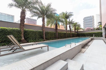 Studio para alugar com 25m², 1 quarto e sem vaga Studio para alugar com 25m², 1 quarto e sem vagaÁrea comum - Piscina