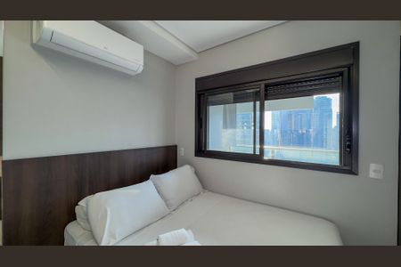 Studio de kitnet/studio para alugar com 1 quarto, 27m² em Jardim das Acacias, São Paulo