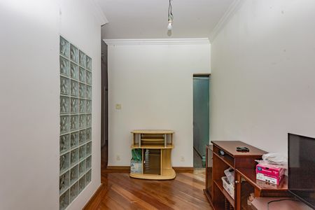 Casa à venda com 249m², 3 quartos e 1 vaga Casa à venda com 249m², 3 quartos e 1 vagaCorredor