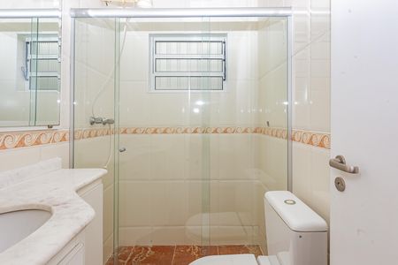 Casa à venda com 249m², 3 quartos e 1 vaga Casa à venda com 249m², 3 quartos e 1 vagaBanheiro da Suíte 2