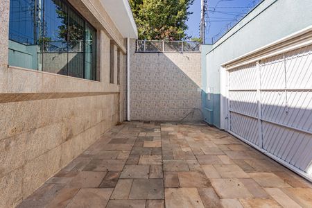 Garagem de casa à venda com 3 quartos, 249m² em Cursino, São Paulo