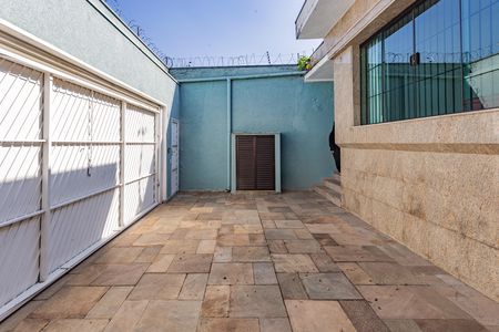 Garagem de casa à venda com 3 quartos, 249m² em Cursino, São Paulo