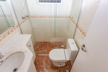 Casa à venda com 249m², 3 quartos e 1 vaga Casa à venda com 249m², 3 quartos e 1 vagaBanheiro da Suíte 2