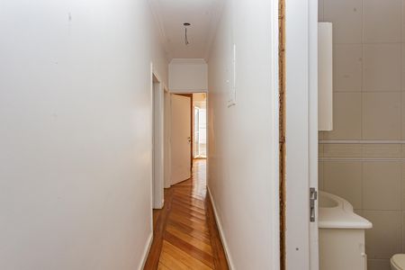 Casa à venda com 249m², 3 quartos e 1 vaga Casa à venda com 249m², 3 quartos e 1 vagaCorredor