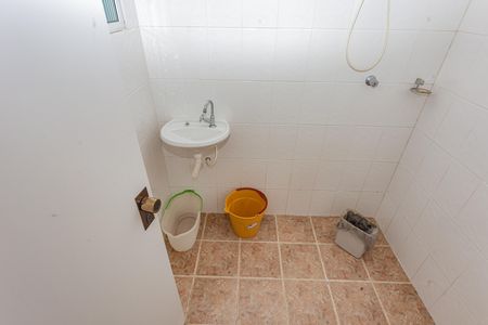 Casa à venda com 249m², 3 quartos e 1 vaga Casa à venda com 249m², 3 quartos e 1 vagaBanheiro de serviço