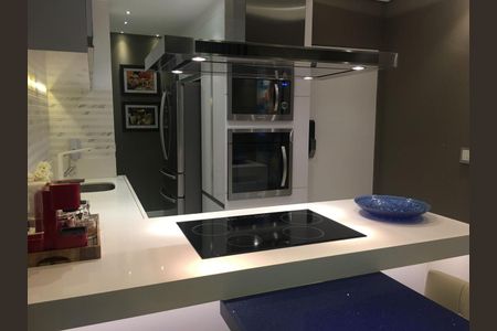 Apartamento para alugar com 98m², 3 quartos e 3 vagas Apartamento para alugar com 98m², 3 quartos e 3 vagasCozinha