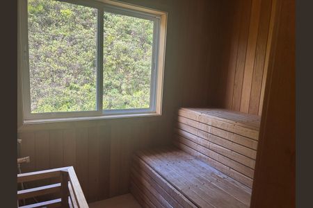 Área externa de casa de condomínio para alugar com 3 quartos, 360m² em Valparaíso, Petrópolis