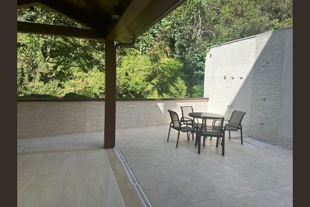 Casa de condomínio para alugar com 360m², 3 quartos e 3 vagasÁrea externa