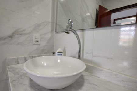 Apartamento para alugar com 82m², 2 quartos e 1 vaga Apartamento para alugar com 82m², 2 quartos e 1 vagaBanheiro Social