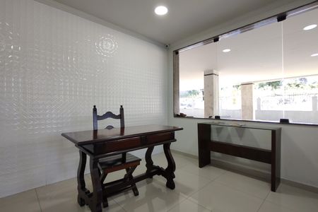 Apartamento para alugar com 82m², 2 quartos e 1 vaga Apartamento para alugar com 82m², 2 quartos e 1 vagaHall de entrada