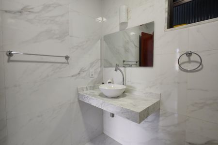 Apartamento para alugar com 82m², 2 quartos e 1 vaga Apartamento para alugar com 82m², 2 quartos e 1 vagaBanheiro Social