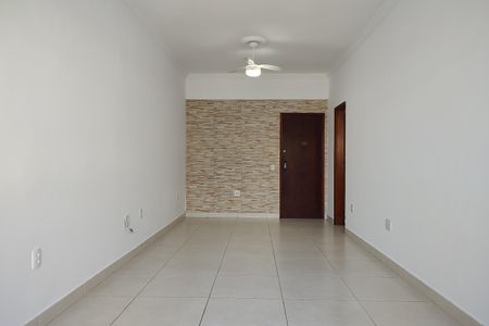 Sala de apartamento para alugar com 2 quartos, 82m² em Taquara, Rio de Janeiro