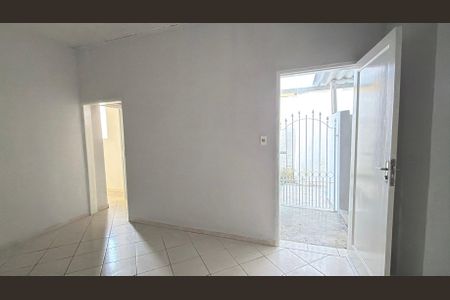 Sala de casa para alugar com 1 quarto, 42m² em Parque Sevilha, São Paulo