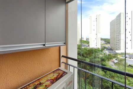 Varanda da Sala de apartamento para alugar com 2 quartos, 57m² em Vila Satúrnia, Campinas