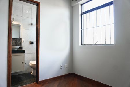 Apartamento para alugar com 84m², 3 quartos e 1 vagaSuíte 