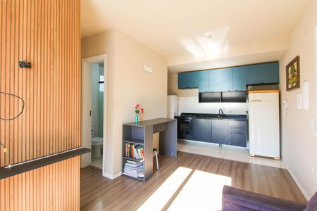 Sala de apartamento à venda com 2 quartos, 45m² em Olaria, Canoas