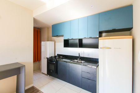 Cozinha de apartamento à venda com 2 quartos, 45m² em Olaria, Canoas