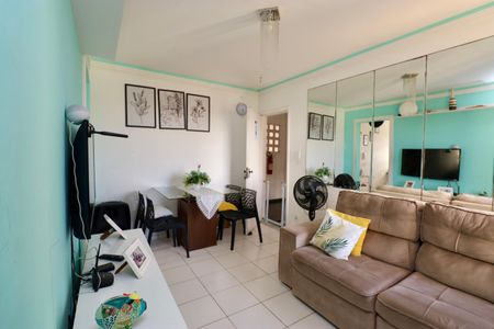 Sala de apartamento para alugar com 2 quartos, 48m² em Trobogy, Salvador